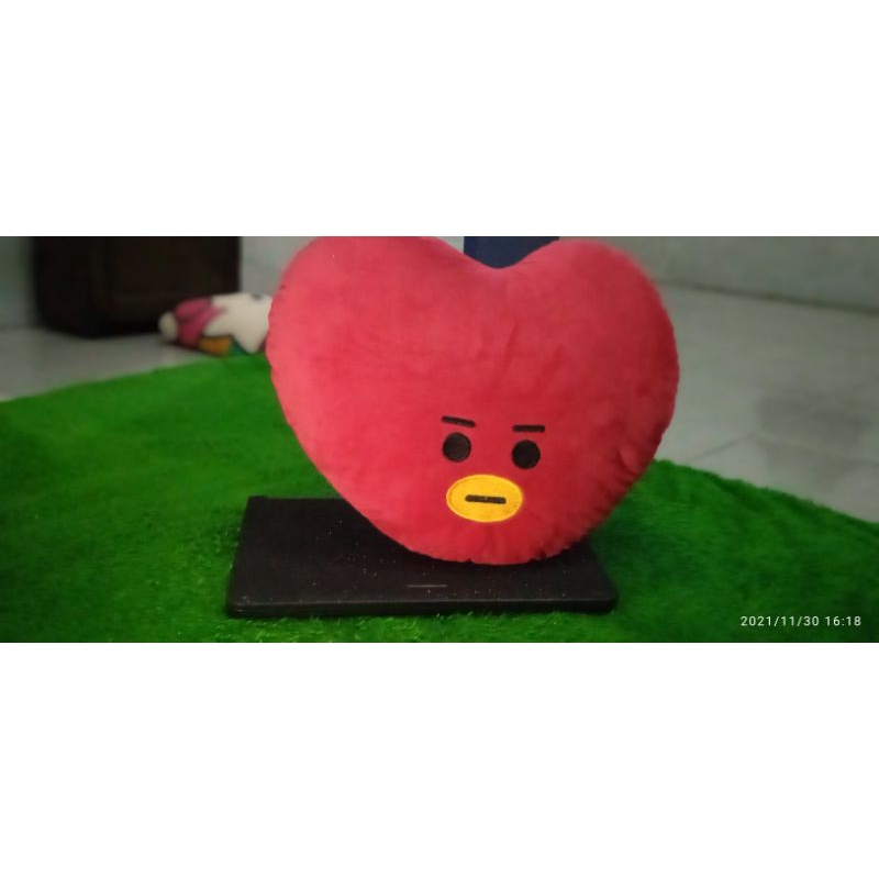 boneka bt21 tata