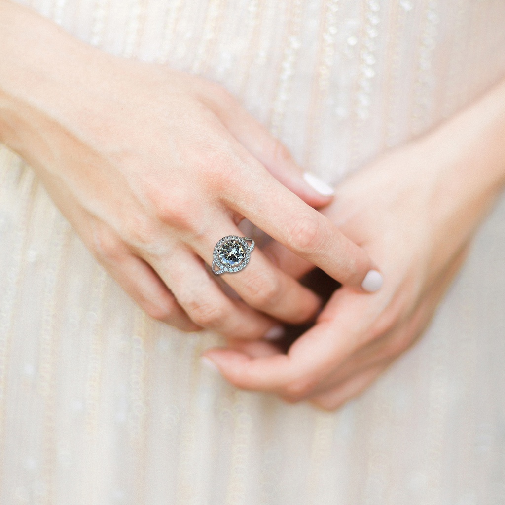 Cincin Silver S925 Bentuk Bunga Sharp Aksen Batu Zirkon Besar Untuk Wanita