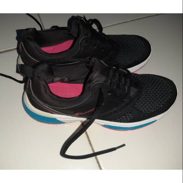 Preloved sepatu champion ( 36 )