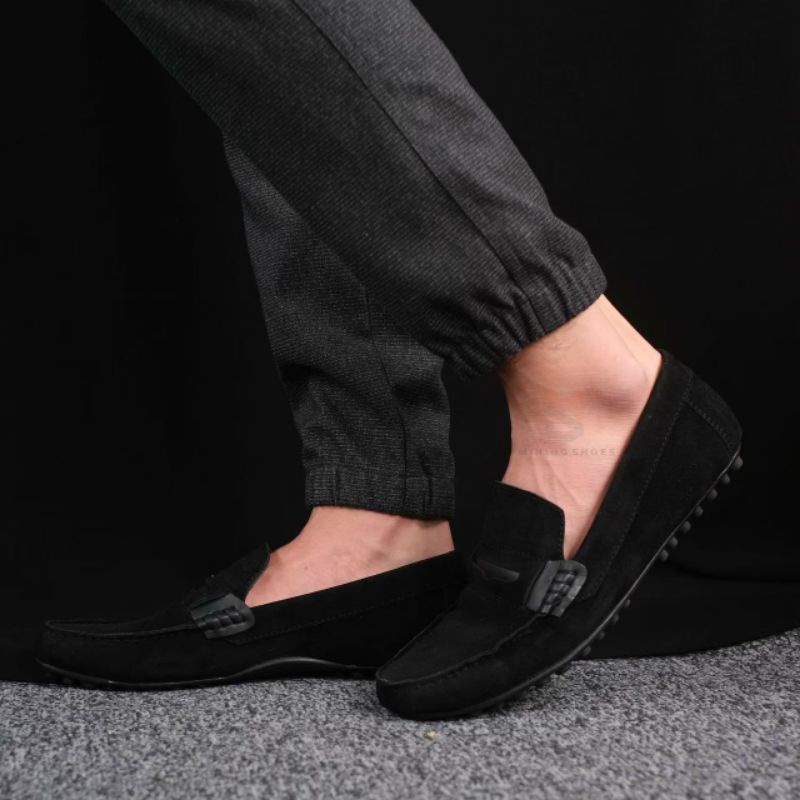 MNG KMTS Sepatu Casual Pria Slip On Kulit Suede Loafers Santai Kasual Main Kondangan Selop Kerja Trendi