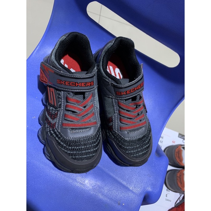 Sepatu anak skechers original lampu uk 26