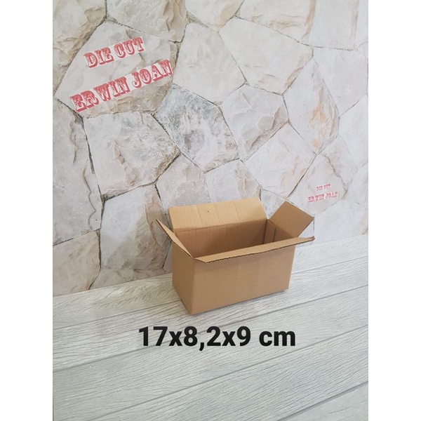 

Kardus / Box / uk. 17x8,2x9 cm / Karton Packing polos baru ST