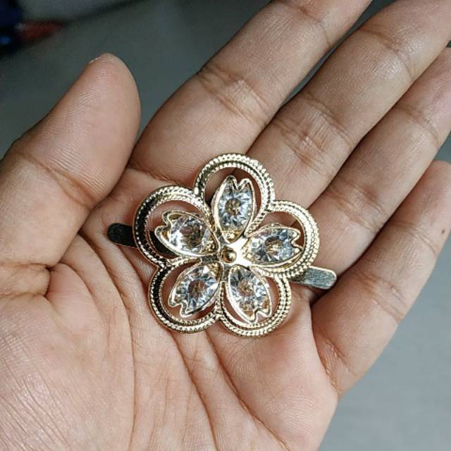 Aksesoris bros tas bunga permata