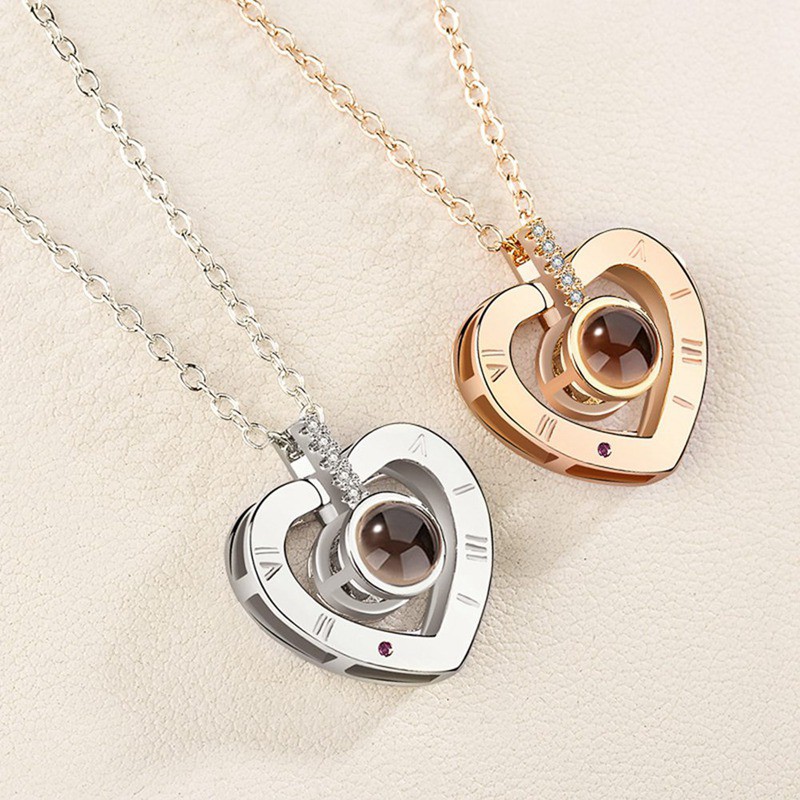 Kalung Rantai dengan Liontin Manik Batu Proyeksi Tulisan I Love You Dalam 100 Bahasa