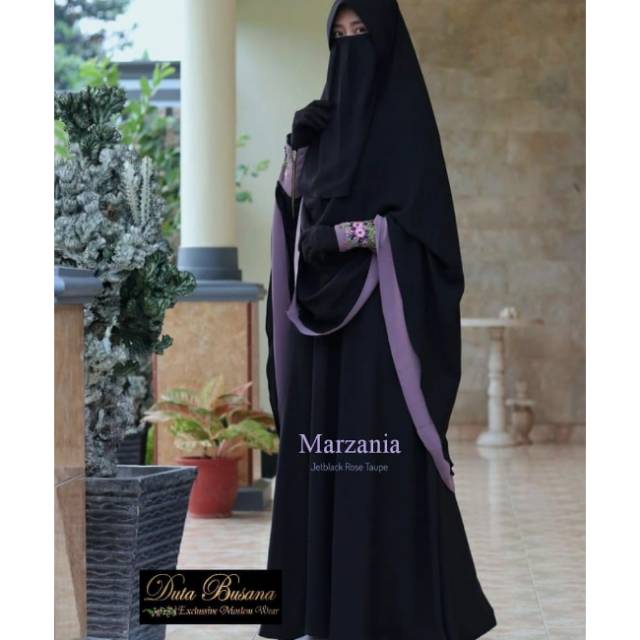 Marzania Set by Duta Busana