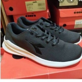 sepatu pria sepatu diadora Garbi Dark Grey original diadora shoe men