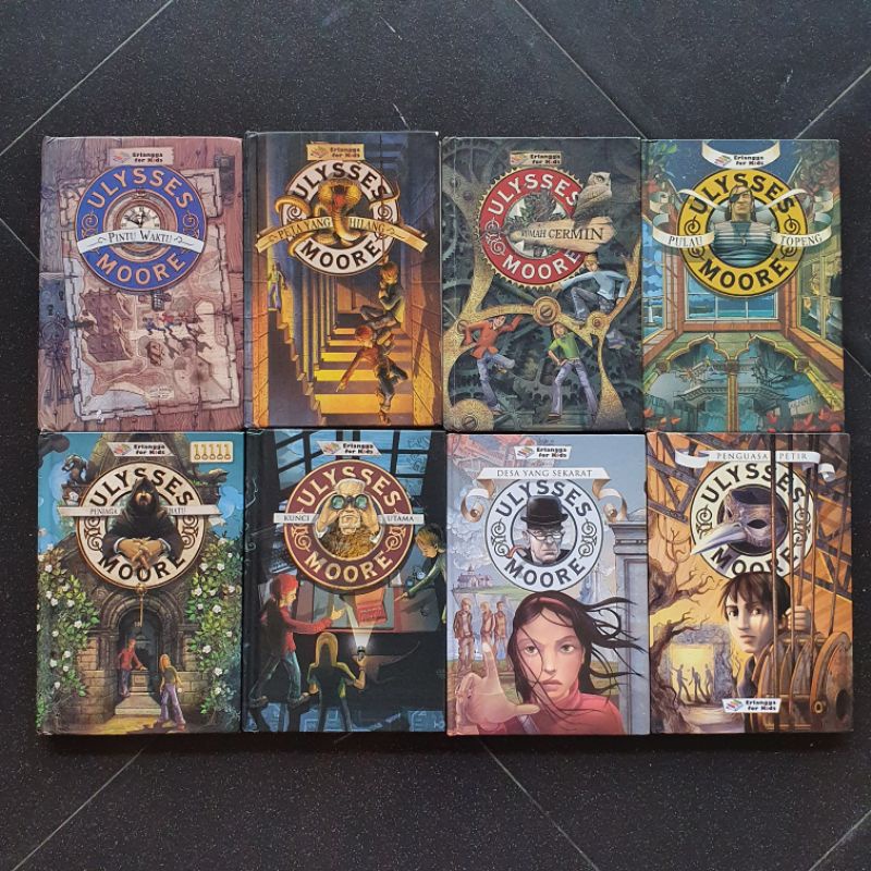 (Preloved) Buku Ulysses Moore Series 1 - 8 / Pierdomenico Baccalario