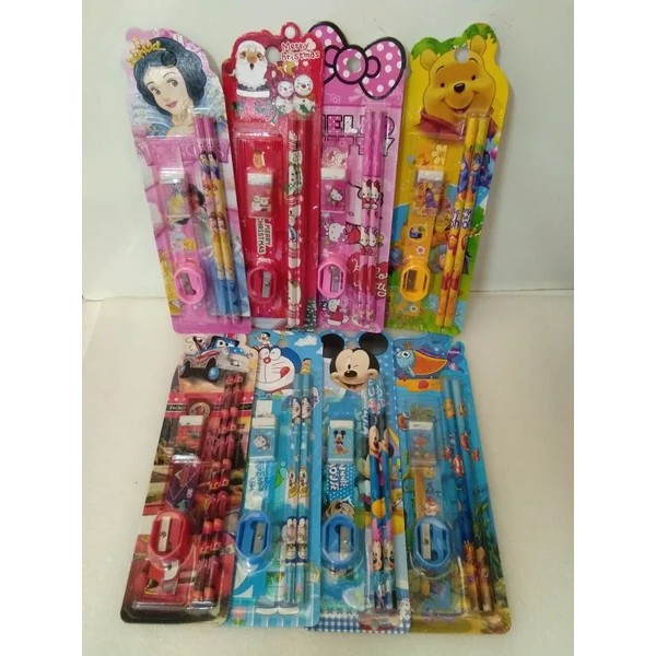 

Alat tulis paket 303 set gambar disney