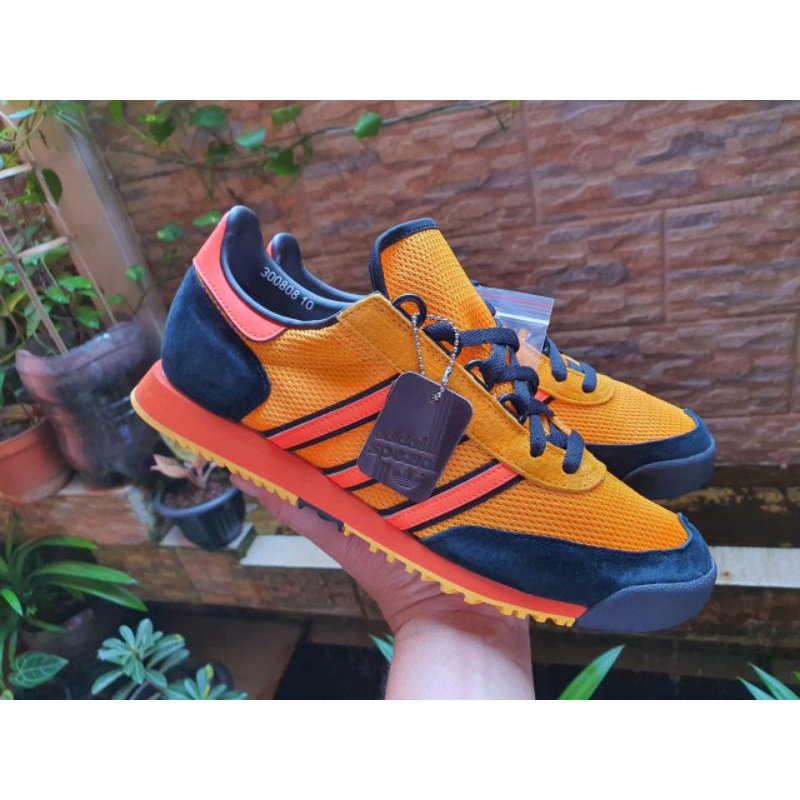 Adidas SL 80 SPZL in Collegiate Gold & Solar Orange
