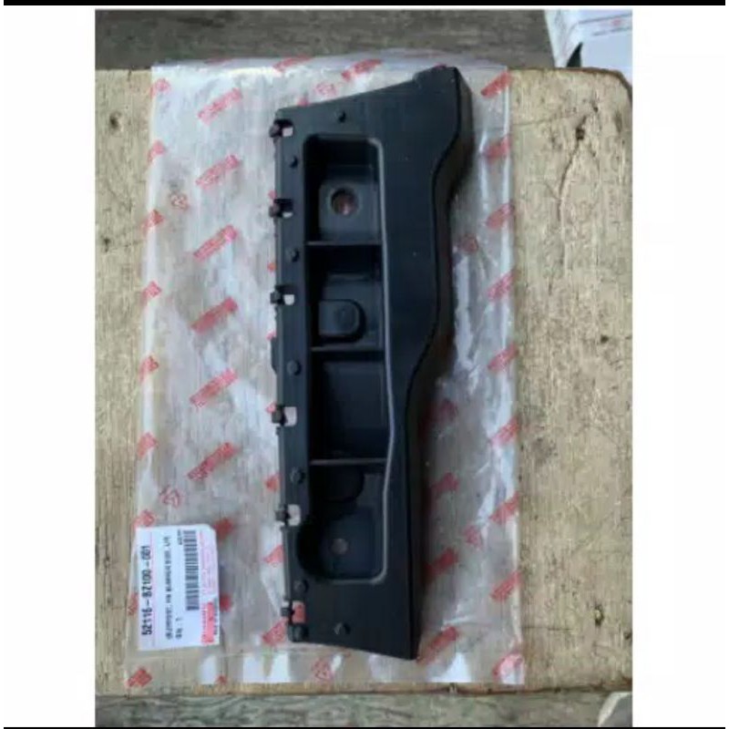 breket bemper depan Luxio