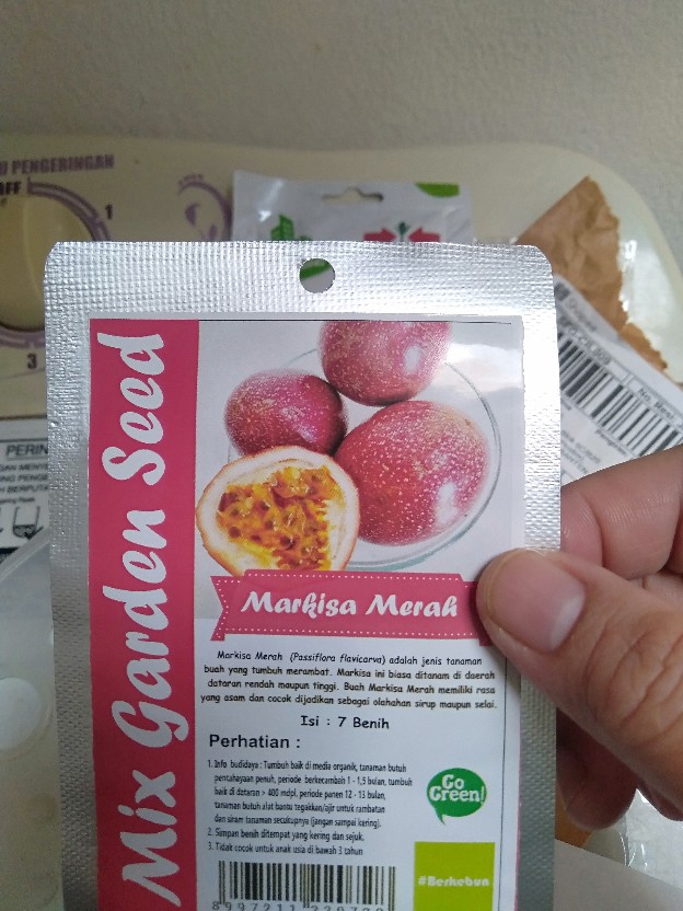 Benih-bibit Markisa Merah (mix Garden)