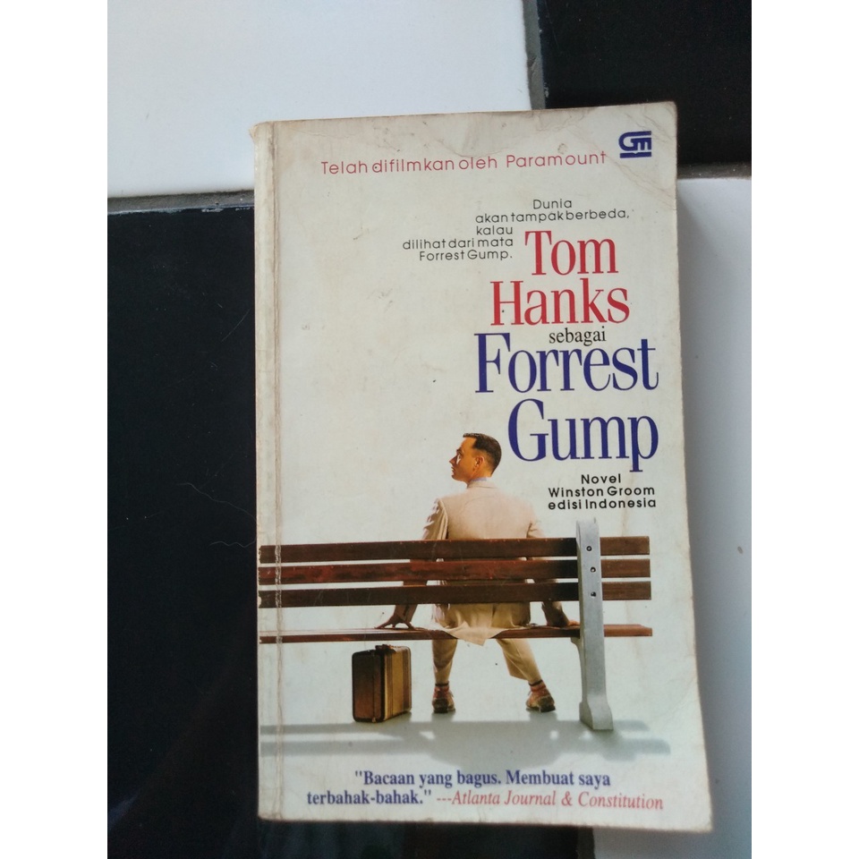 Novel Preloved Bekas Tom Hanks sebagai Forrest Gump - Winston Groom Original