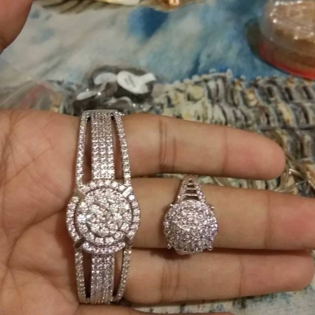 Set replika berlian gelang dan cincin