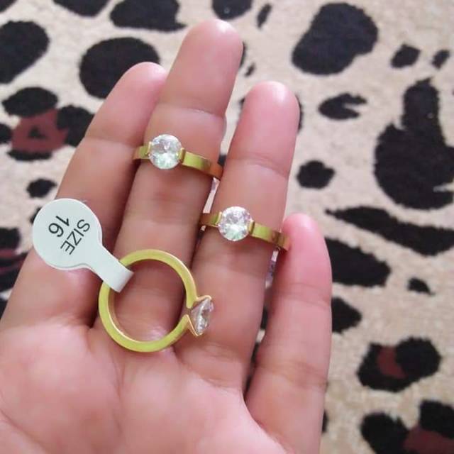 Cincin tunangan