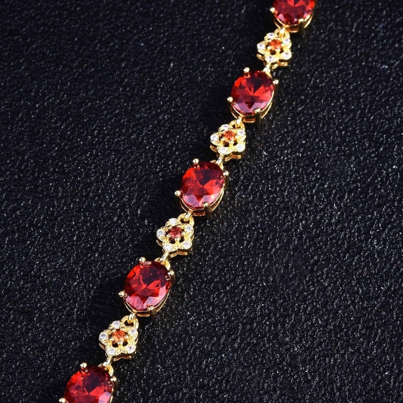 Luxury 18K Gold Flower Shape Red Moissanite Bracelet