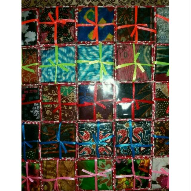 Souvenir pernikahan saputangan batik kemas box