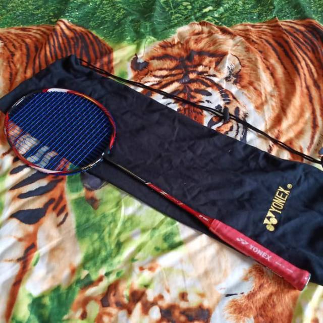 Raket Yonex Arcsaber z slash Taufik Hidayat Limited
Import Grade A+