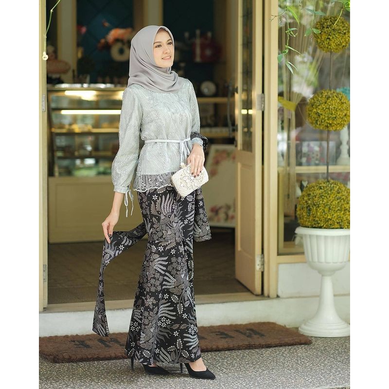 Batik Couple Kebaya Modern, Kebaya Tunangan Lamaran  Wisuda, Kebaya Kondangan, Kebaya Brukat-4
