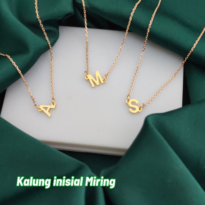Kalung Inisial huruf riquest Miring Titanium Antikarat