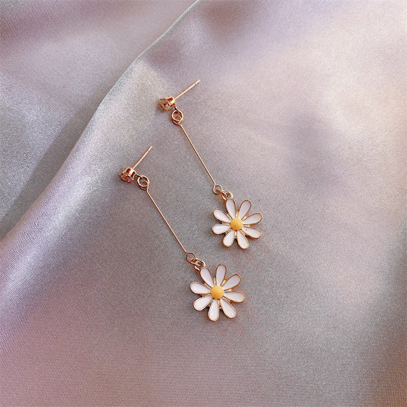 Anting Bunga Daisy Kecil Yang Cantik Aksesoris Mode Korea Anting Gantung Panjang Anting Sederhana Dan Kecil