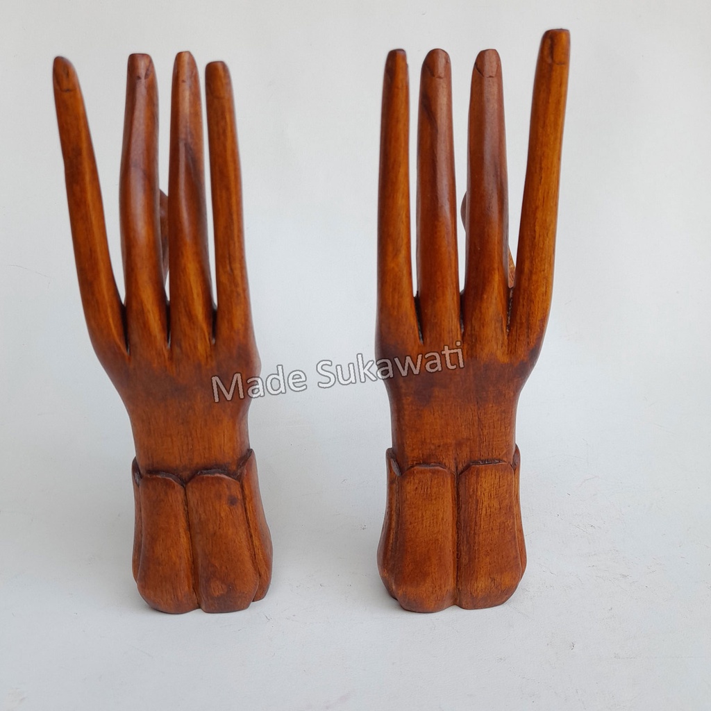 Patung sepasang tangan kayu berdiri kerajinan handmade Bali