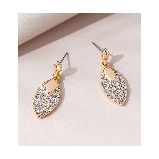 LRC Anting Tusuk Fashion Gold Color Diamond Leaf Alloy Y65521