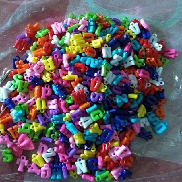 

Huruf plastik warna , di kirim acak ya,..