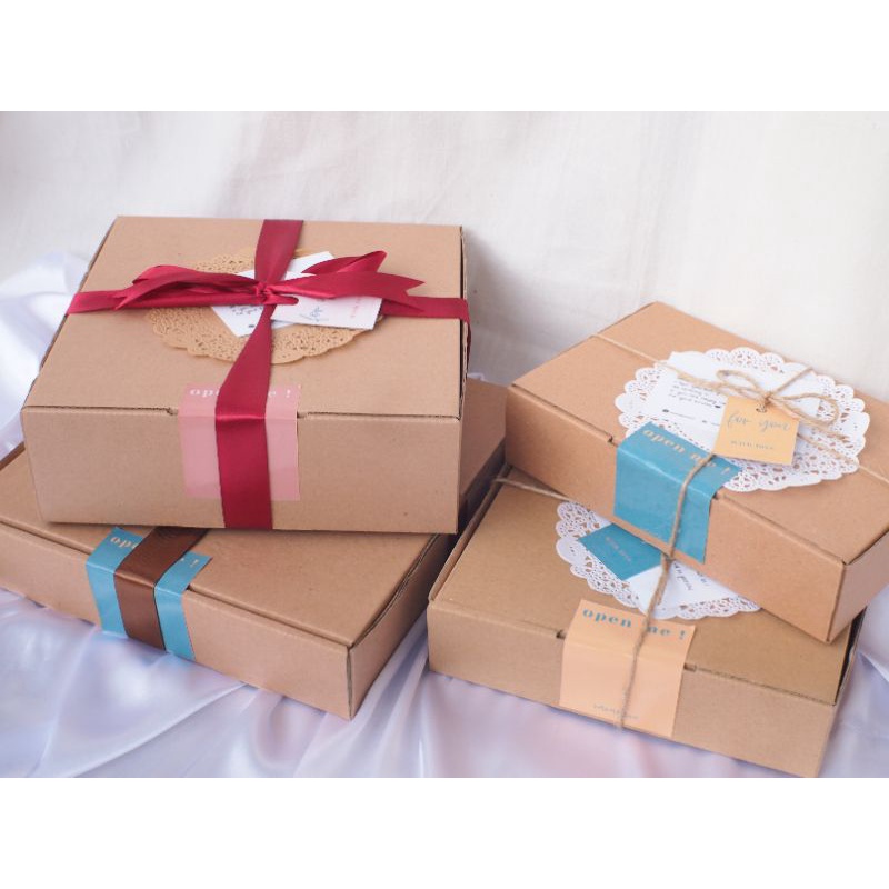 

custom hampers