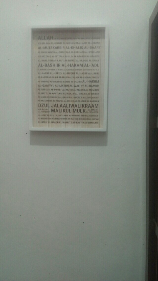 Hiasan Dinding Islami Kaligrafi Asmaul Husna Latin Wooden Poster