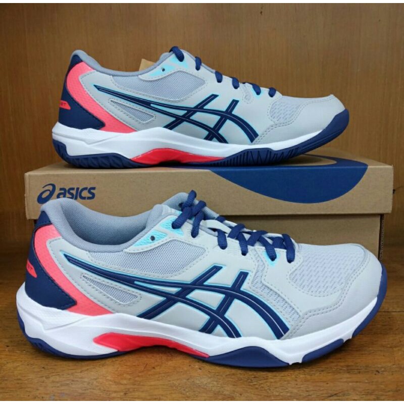 sepatu badminton asic