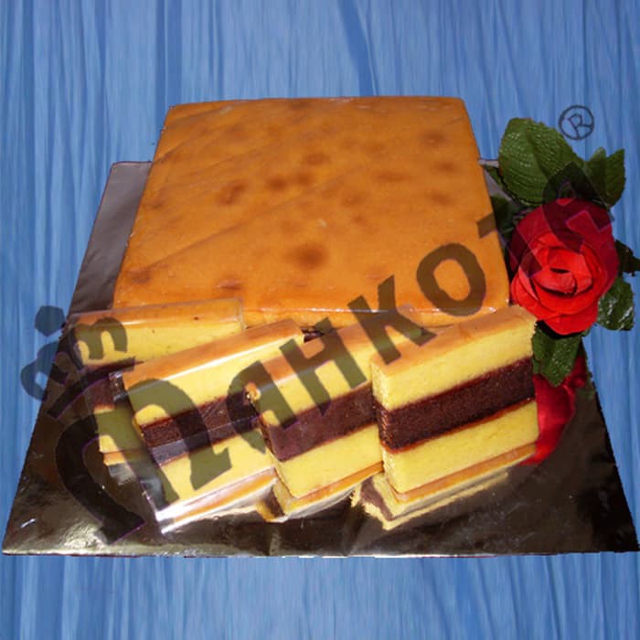 

Lapis Surabaya ukuran 20 x 20cm