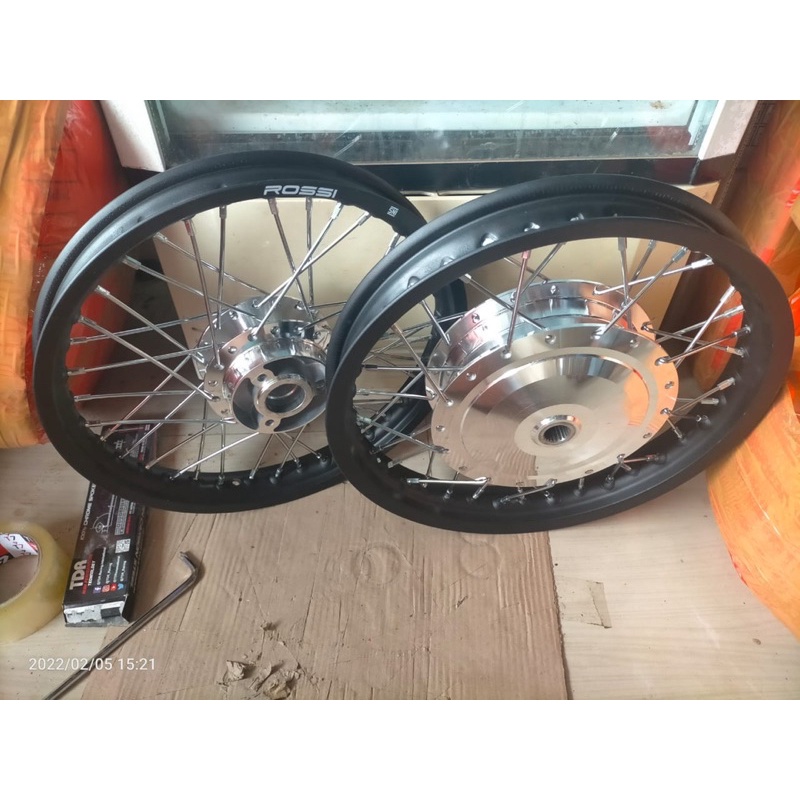 velg mio m3,fino 125,mio s ring v Rossi uk 140/160x14