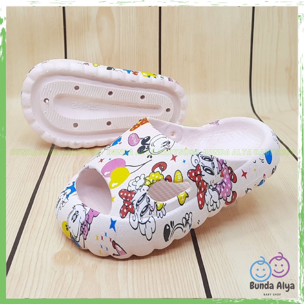 Sendal Anak Perempuan Usia 3 4 5 Tahun Slop Karet Elastis PINK - Sandal Anak Cewek Motif Kartun Lucu Model Kekinian Anti Licin Elastis Size 24-29