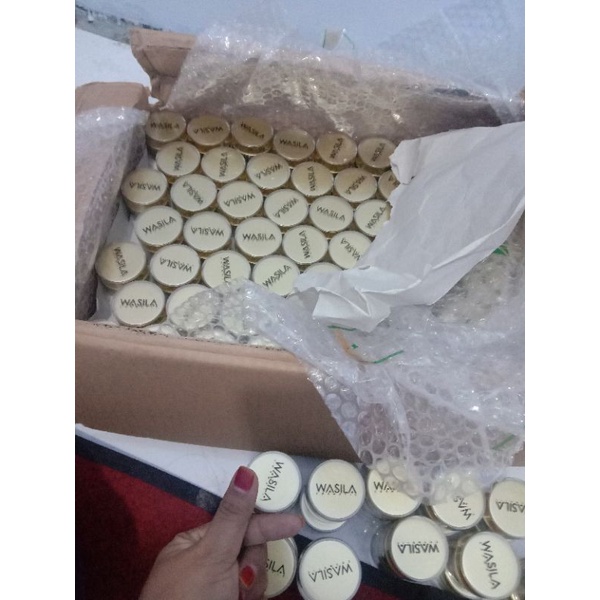 wasila glowing gold gel