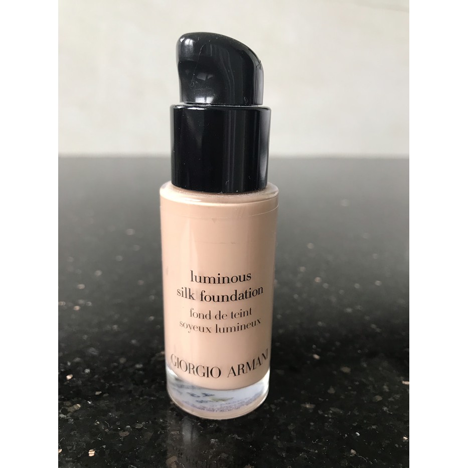armani luminous silk foundation travel size