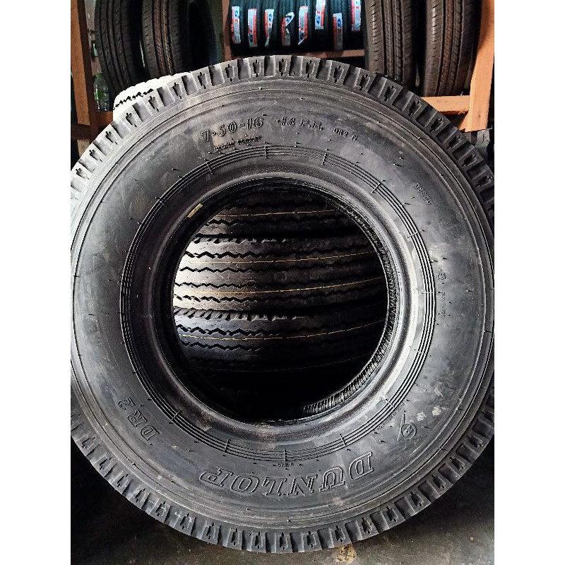 Ban luar Dunlop 750-16 truck