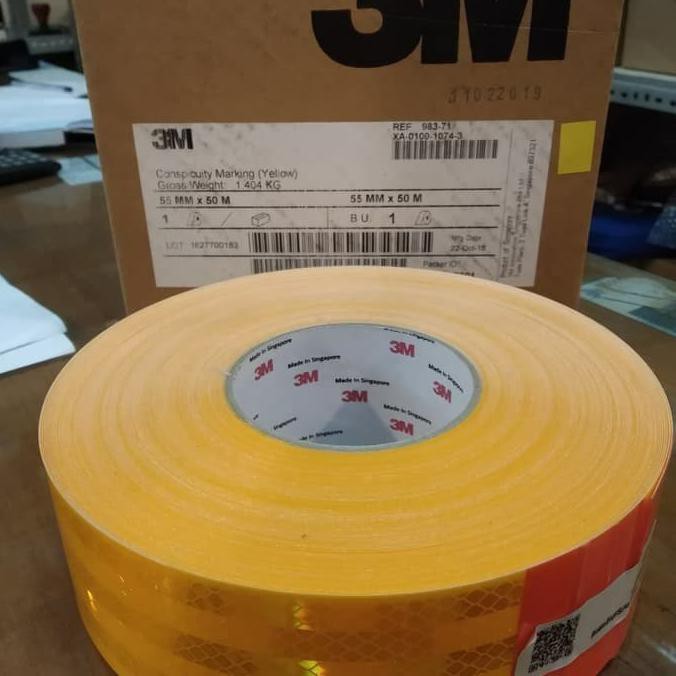 

STIKER DIAMOND GRADE GRADE 3M 983-71 REFLEKTIVE TAPE 55 MM X 15 METER - Merah zahrelectrical