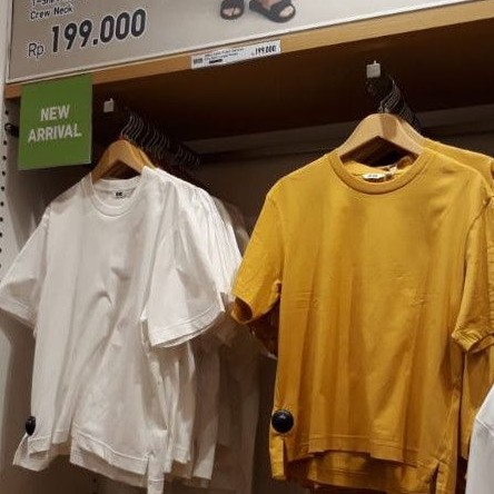 UNIQLO ORIGINAL Tshirt Kaos Wanita Polos Spandex TERMURAH SALE 80% BRANDED Import Ready Stock