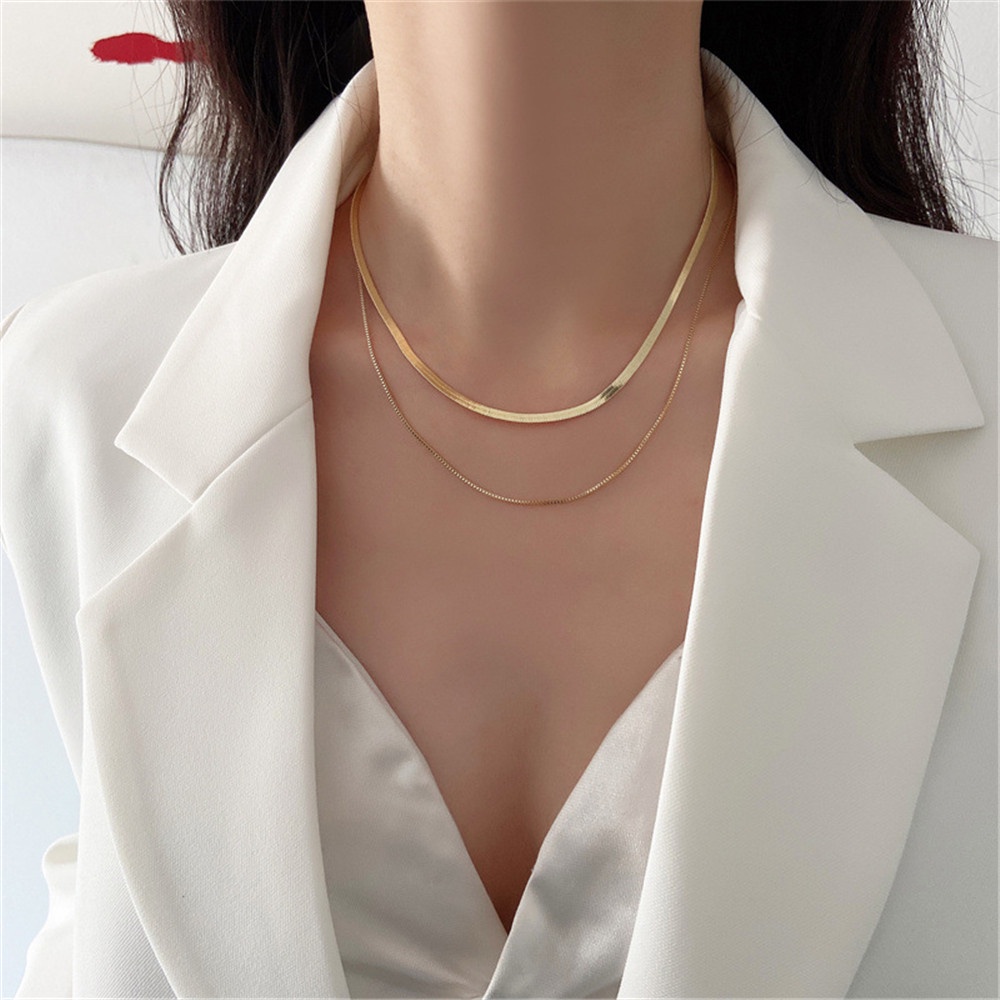 1pc Kalung Rantai Klavikula Model Tulang Ular Lapis Ganda Warna Emas