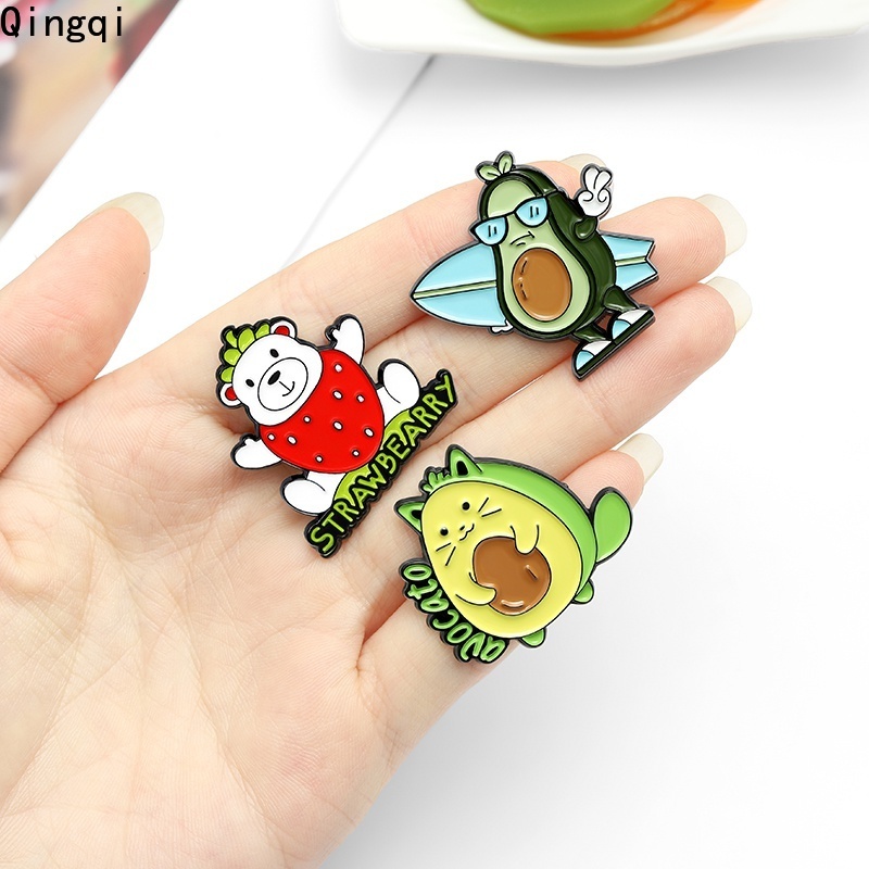 Bros Pin Enamel Bentuk Kartun Buah Semangka / Anjing / Alpukat / Kucing / Beruang /Berry Untuk Anak