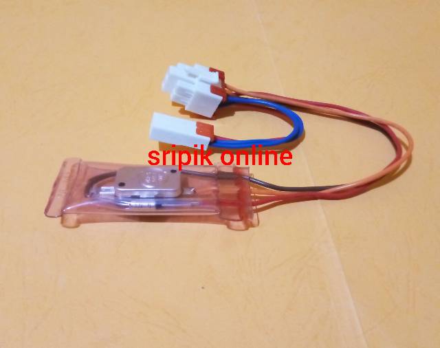 defrost bimetal kulkas 3 kabel fuse dalam 2 socket  goldstar