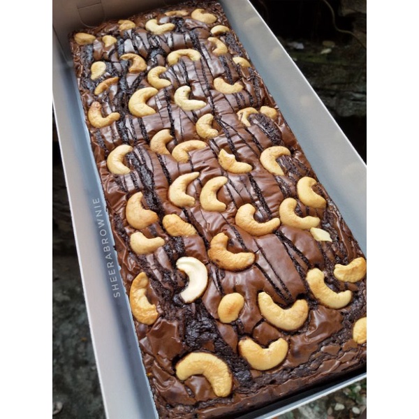 

Plain + Cashew Brownies