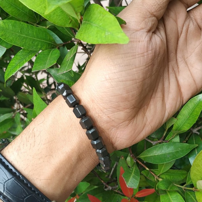 Azhikra Gelang Kesehatan Black Jade