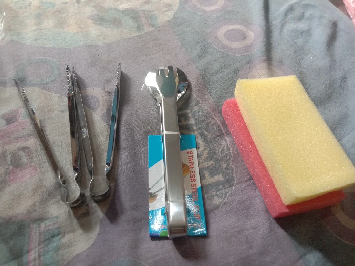 Sabut Sponge Spon Busa Pembersih Serbaguna