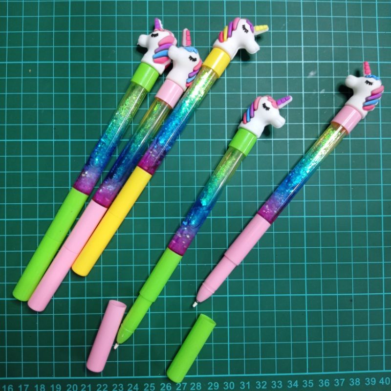 

Alat tulis Bolpoin Pulpen Unicorn Blink Blink (1 pcs)