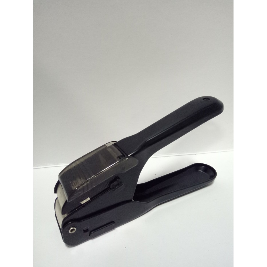 

Pembolong ID card Plastic Card idcard nametag name tag (Kangaro Slot Punch SLP-154)