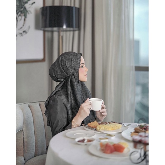 Buttonscarves Tapis Slip On - Black