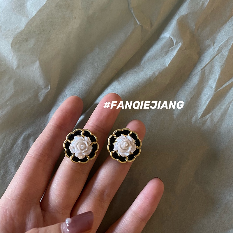 Anting Stud Rantai Desain Bunga Mawar Bahan S925 Gaya Vintage Klasik Untuk Aksesoris