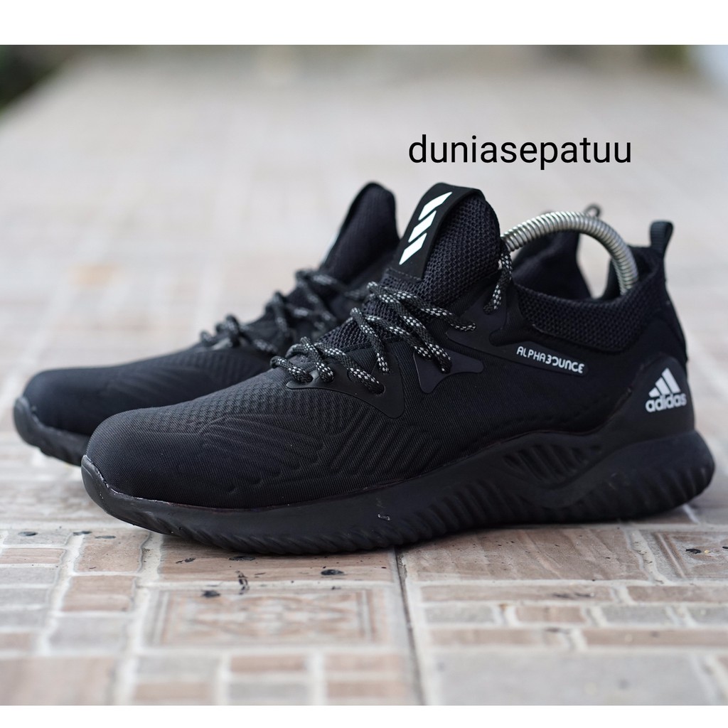 Barn Sepatu Adidas  Terrex Terbaru  2021 