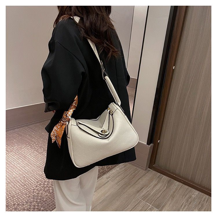 TFT AX200318 T51 AX984 AX304614 E4614 E4961  (2 MUAT 1 KG) Tas Selempang Shoulder Maddy Lindy Bag Kece wanita Kekinian Warna Netral model korea HOT PROMO 10.10